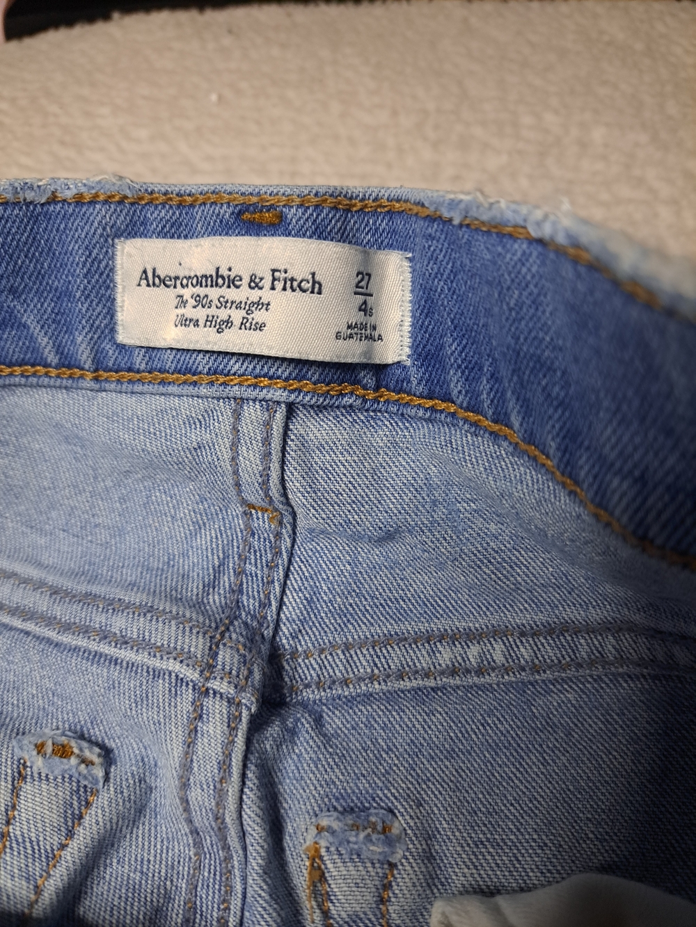 Abercrombie & Fitch Women's Light Blue '90s Straight Ultra High Rise Jeans
